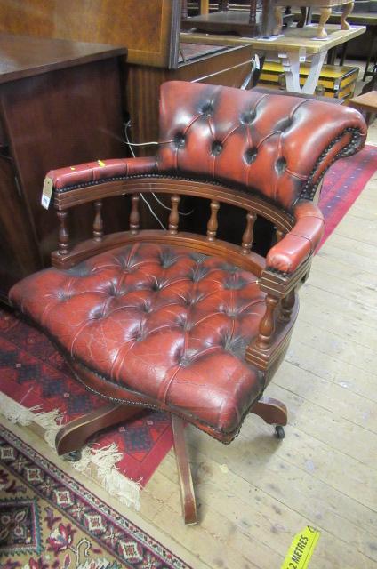 CAPTAINS LEATHER SWIVEL OFFICE CHAIR Image