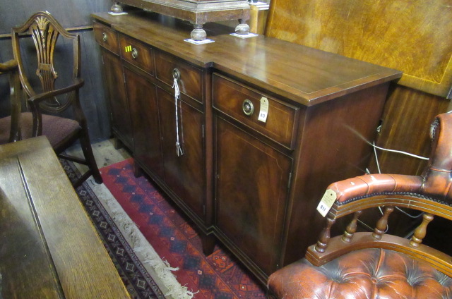 MAHOGANY DRESSER Image