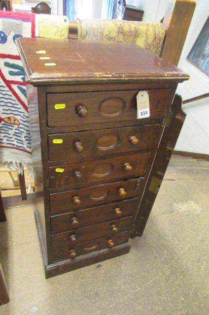 WELLINGTON FIVE DRAWER CHEST Image