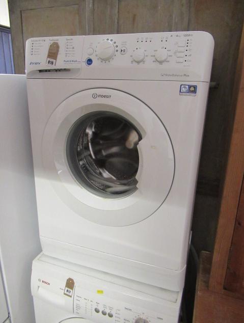 INDESIT WASHING MACHINE Image