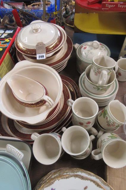 WEDGWOOD RASPBERRY PATTERN AND OTHER TABLE WARE Image