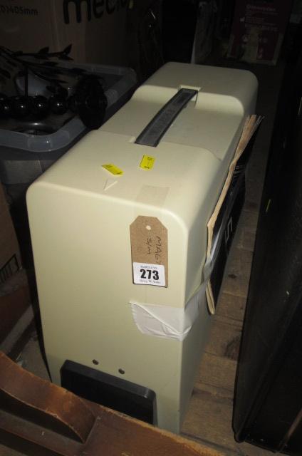 SEWING MACHINE Image