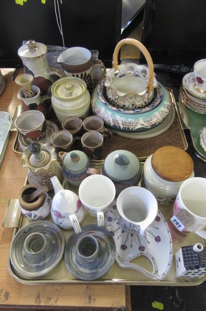 TWO TRAYS OF POTTERY CHINA ETC Image