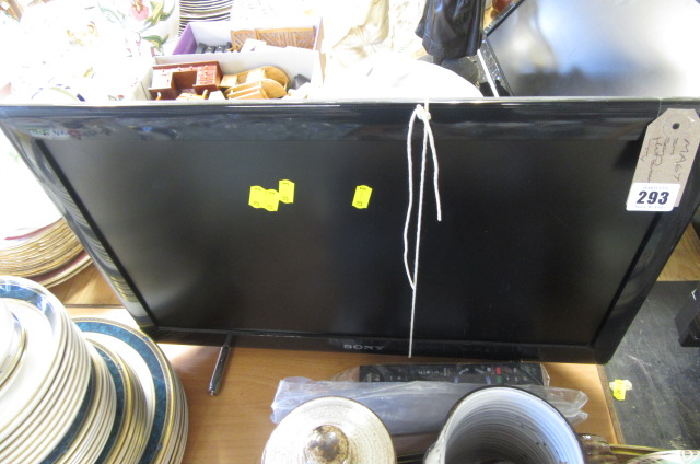 SMALL SONY FLAT SCREEN TELEVISION Image