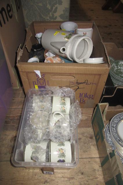 TWO BOXES OF DOULTON TABLE WARE Image