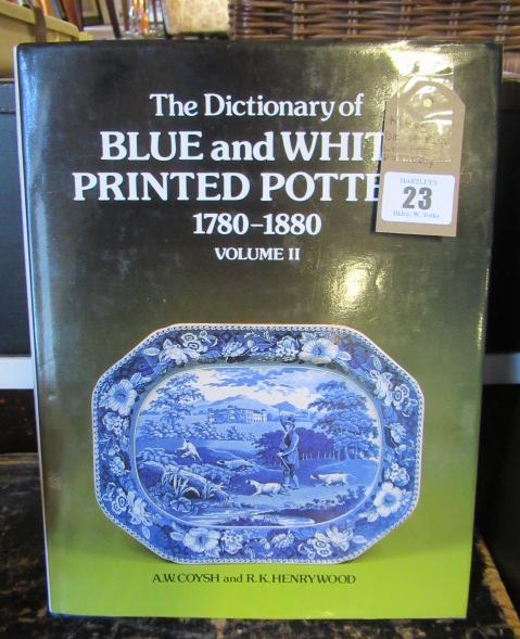 DICTIONARY OF BLUE AND WHITE POTTERY Image