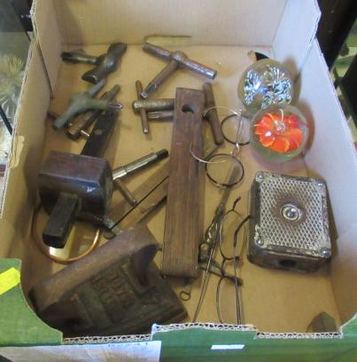 BOX INCLUDING RAILWAY DOOR KEYS Image