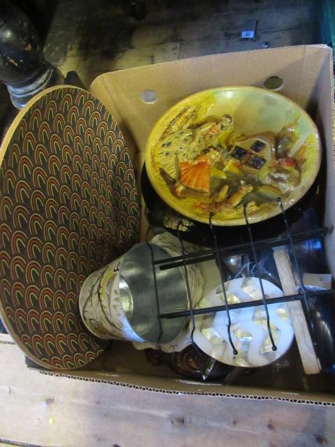 BOX OF MISCELLANEOUS ITEMS Image