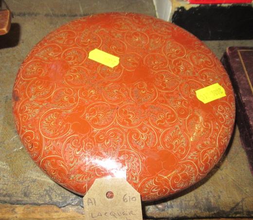 LACQUERED BOX AND COVER Image