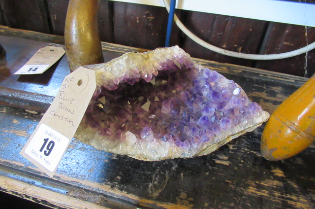 AMYTHEST CRYSTAL Image