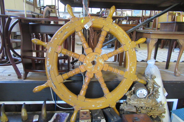 SHIPS WHEEL Image