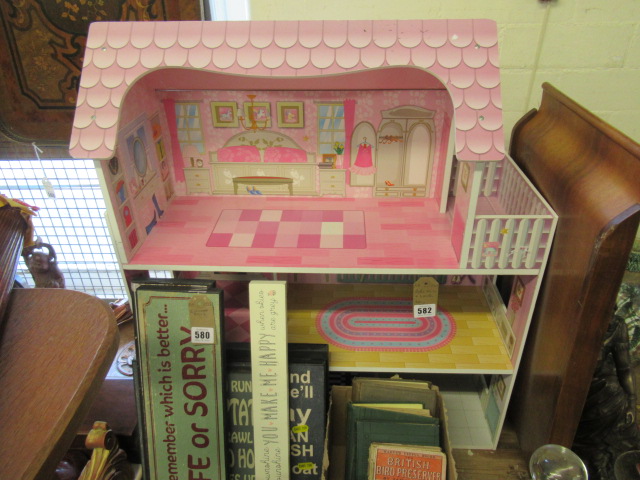 DOLLS HOUSE AND WOODEN TRAY Image
