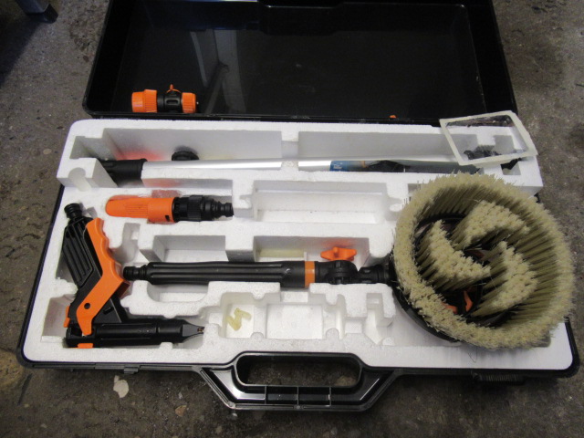 CASED CAR WASH KIT Image