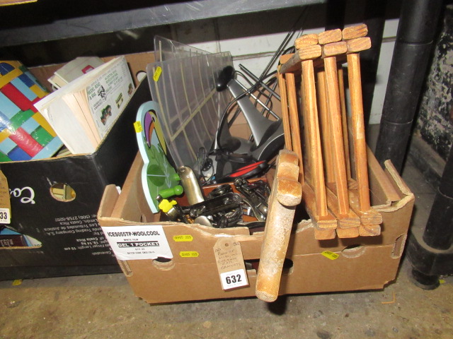 BOX OF MISCELLANEOUS ITEMS Image
