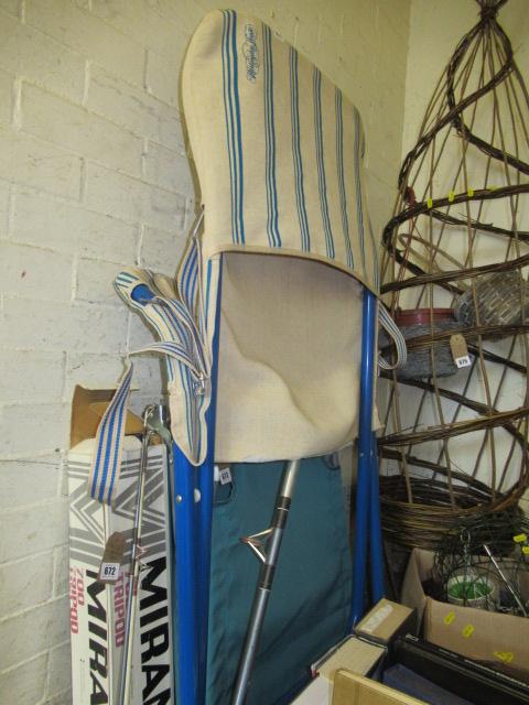 GARDEN LOUNGER Image