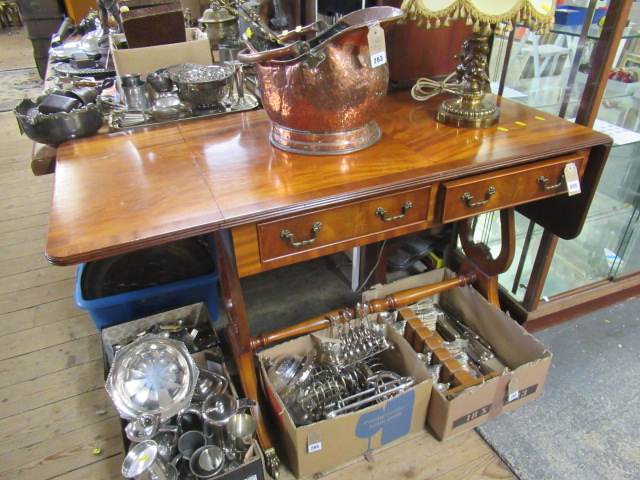 LIGHT WOOD SOFA TABLE Image