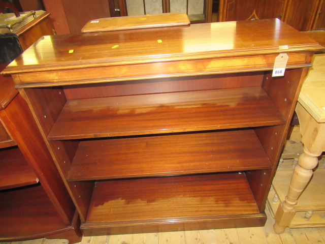 DARK WOOD BOOKCASE Image