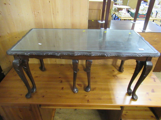 NEST OF TABLES Image