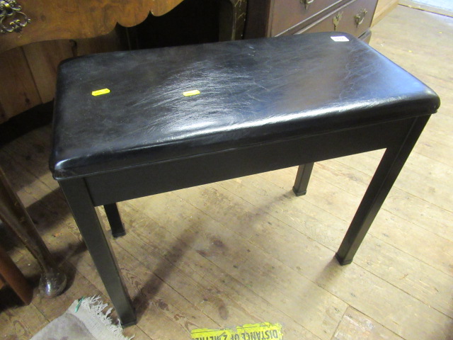 PIANO STOOL Image