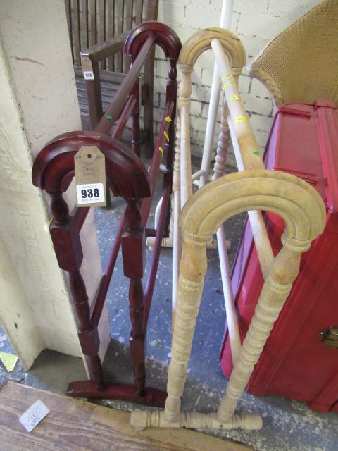 TWO TOWEL RAILS Image