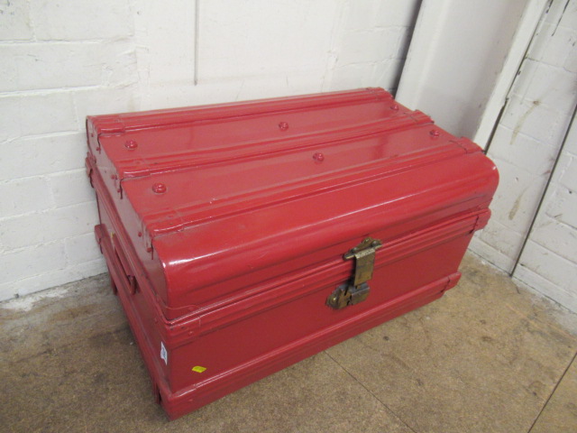 RED METAL TRUNK Image