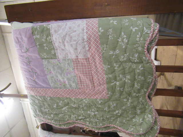 AMERICAN QUILT Image