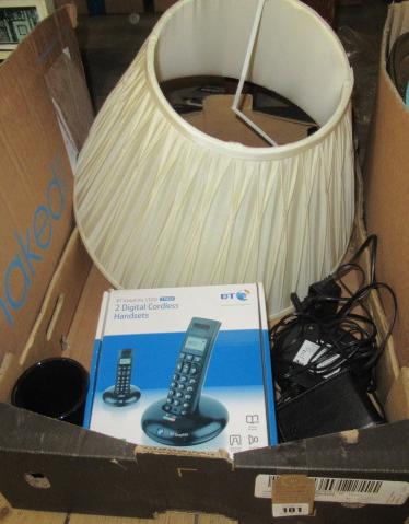 BOX OF MISCELLANEOUS INCLUDING BLACKBERRY MOBILE Image