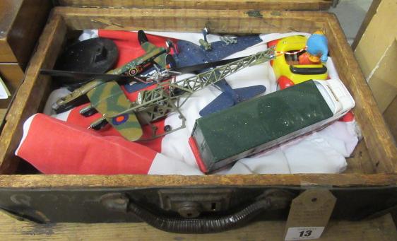 SMALL CASE OF VINTAGE TOY VEHICLES INCLUDING NODDY CAR Image