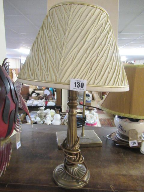 TABLE LAMP Image