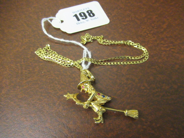 9CT GOLD GEM SET PENDANT WITH 9CT GOLD CHAIN Image