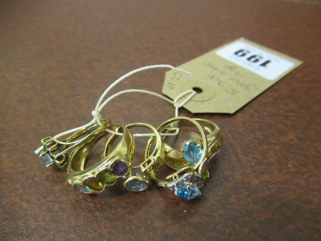 FIVE 9CT GOLD DRESS RINGS Image