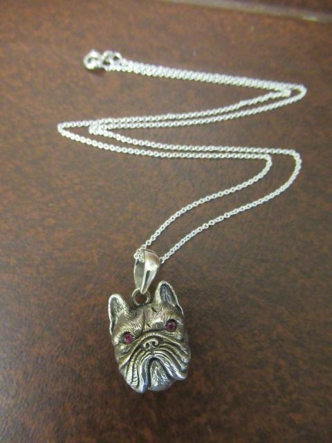 SILVER BULLDOG PENDANT ON SILVER CHAIN Image
