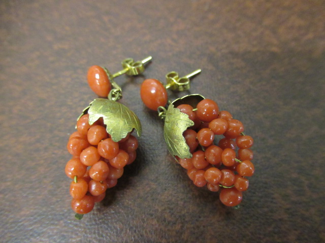 PAIR OF ITALIAN CORAL BEAD EAR BOBS Image