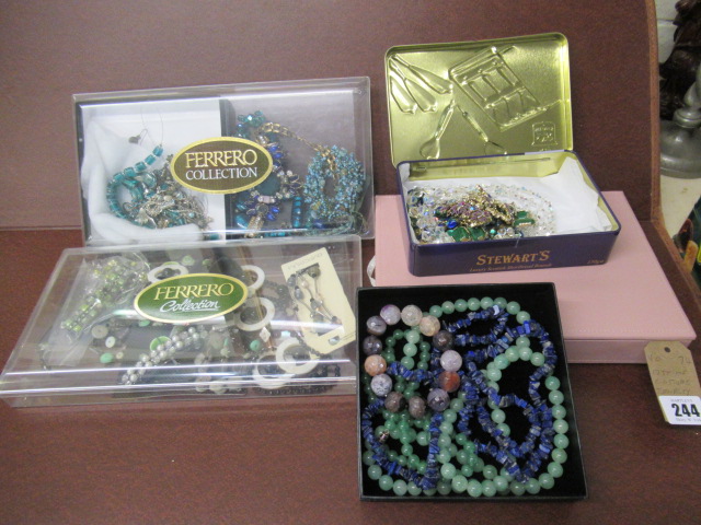 QUANTITY OF COSTUME JEWELLERY  Image