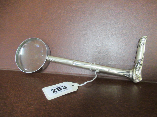 800 STANDARD SILVER MAGNIFYING GLASS Image