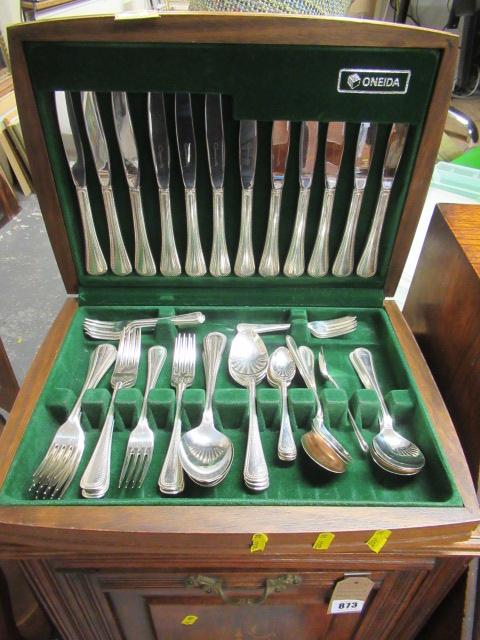 ONEIDA CANTEEN OF CUTLERY Image