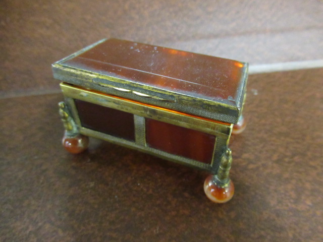 VICTORIAN POLISHED BANDED AGATE BOX Image