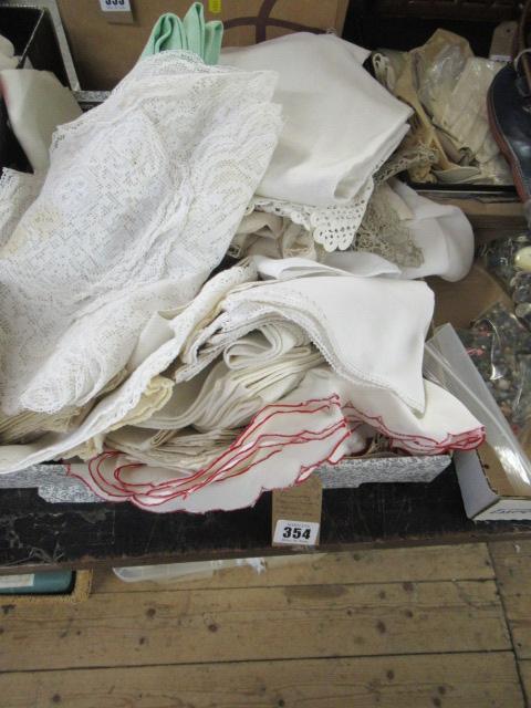 QUANTITY OF FRENCH TOWELS  NAPKINS AND DOILIES ETC Image