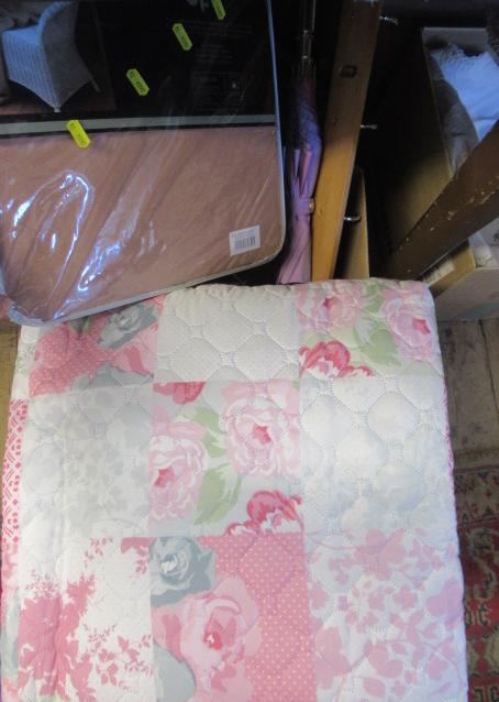 BOX OF MISCELLANEOUS INCLUDING BEDSPREAD ETC Image