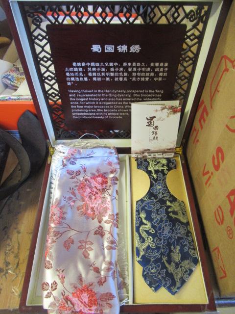 BROCADE SCARF AND TIE Image