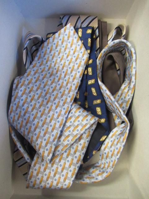 COLLECTION OF VINTAGE BURBERRY  JAEGER AND OTHER SILK TIES Image