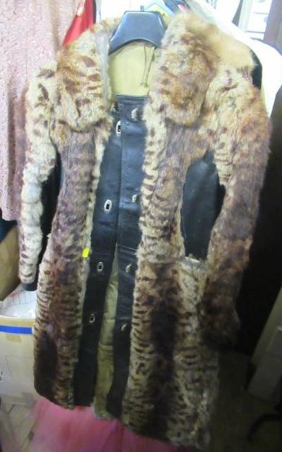 FUR AND LEATHER COAT Image