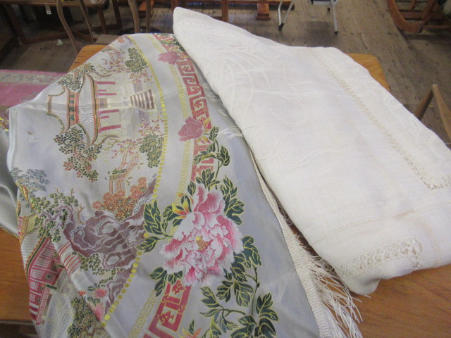 WOVEN CHINESE THROW AND CREAM DRAGON EMBROIDERED BEDSPREAD Image