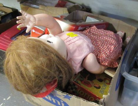 BOX OF VINTAGE TOYS ETC Image