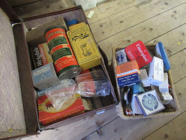 SUITCASE AND A BOX OF PHARMACEUTICAL ITEMS Image