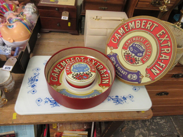 TWO GLASS CHOPPING BOARDS AND A CAMEMBERT CHEESE DISH  Image