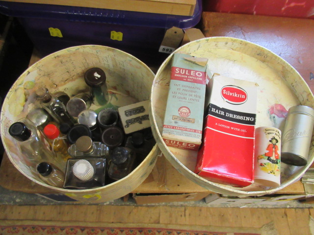LARGE BOX OF VINTAGE HAIR PRODUCTS ETC Image