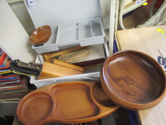 ACCESSORIES BOX INCLUDING WOODEN BOWLS AND KNIVES ETC Image