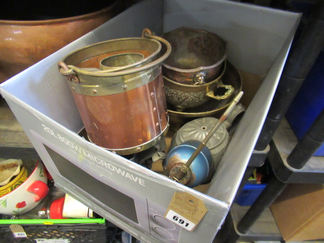BOX OF METALWARE Image
