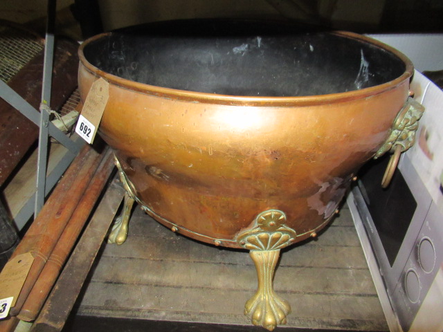 COPPER GARDEN PLANTER Image